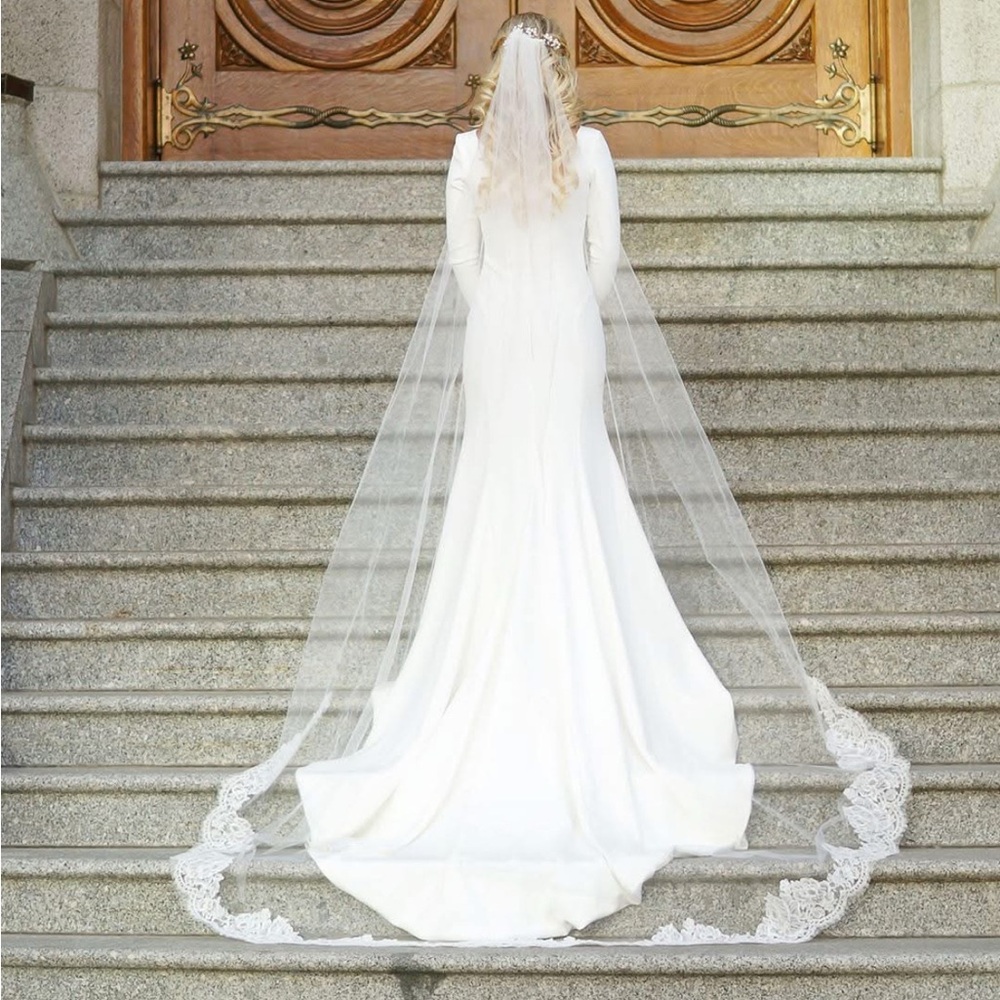 Elegant White Wedding Dress with Lace Train